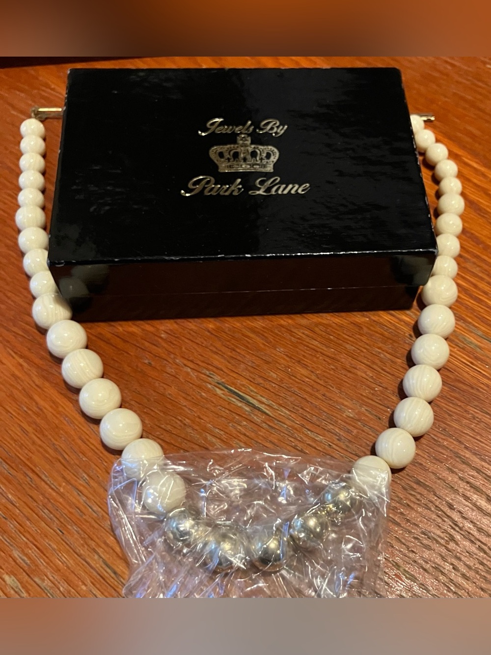 NEW Jewelry by Park Lane Ivory Cream Bead Necklace with Golden Beads 18”